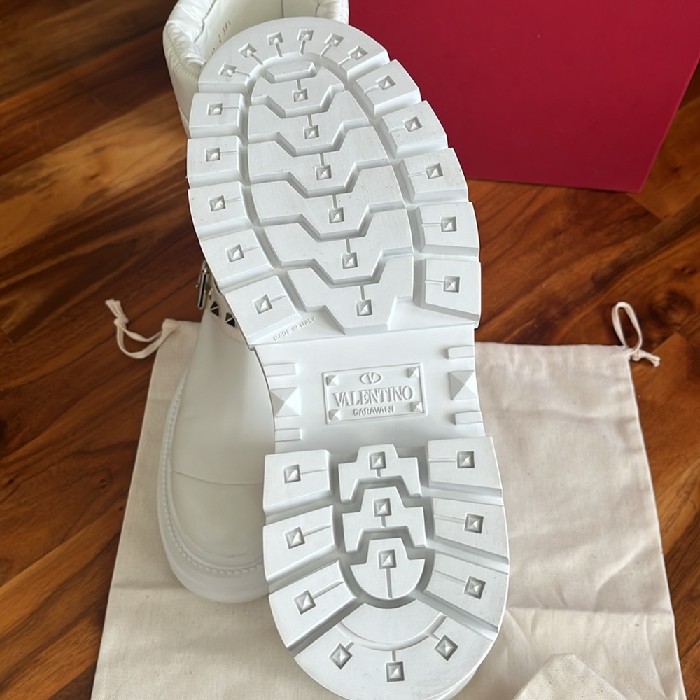 VALENTINO GARAVANI Rockstud Leather Biker Snow Winter Boots White Size 40, NEW - Picture 11 of 17